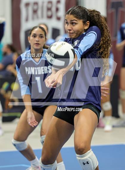 Thumbnail 2 in Pine Crest vs Coral Springs Charter (South Florida Showdown) photogallery.