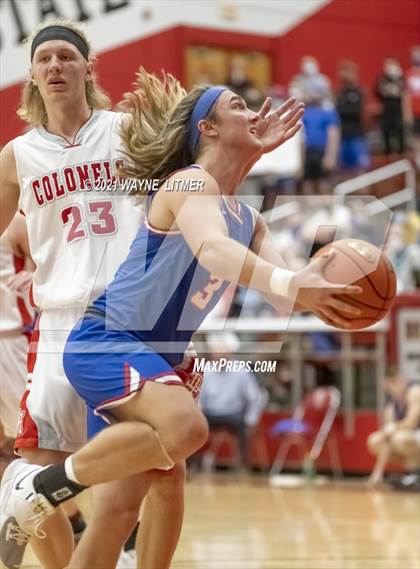 Thumbnail 3 in Conner vs Dixie (ninth region semifinal) photogallery.
