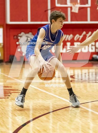 Thumbnail 2 in Conner vs Dixie (ninth region semifinal) photogallery.
