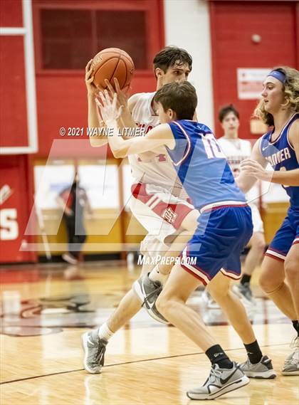 Thumbnail 3 in Conner vs Dixie (ninth region semifinal) photogallery.