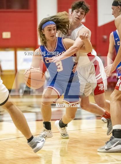Thumbnail 2 in Conner vs Dixie (ninth region semifinal) photogallery.