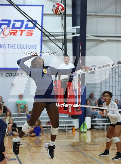 Thumbnail 3 in Ransom Everglades vs Trinity Prep (Nike Tournament of Champions) photogallery.