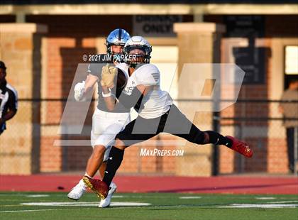 Thumbnail 3 in Ellison @ Vandegrift photogallery.