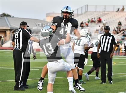 Thumbnail 1 in Ellison @ Vandegrift photogallery.