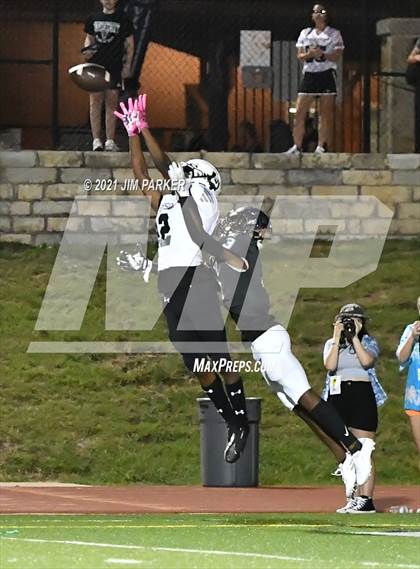 Thumbnail 3 in Ellison @ Vandegrift photogallery.