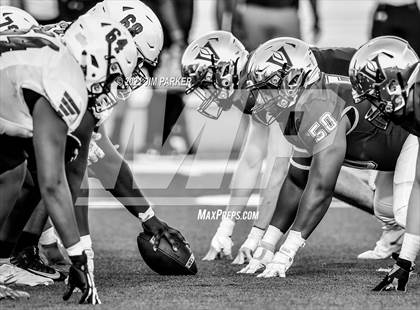 Thumbnail 3 in Ellison @ Vandegrift photogallery.