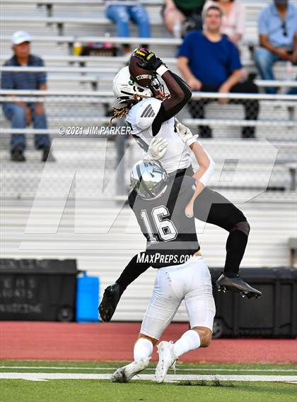 Thumbnail 2 in Ellison @ Vandegrift photogallery.