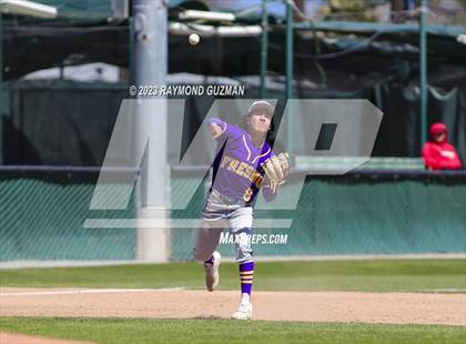 Thumbnail 3 in Hanford vs. Fresno photogallery.
