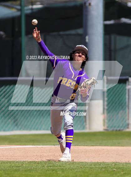 Thumbnail 3 in Hanford vs. Fresno photogallery.