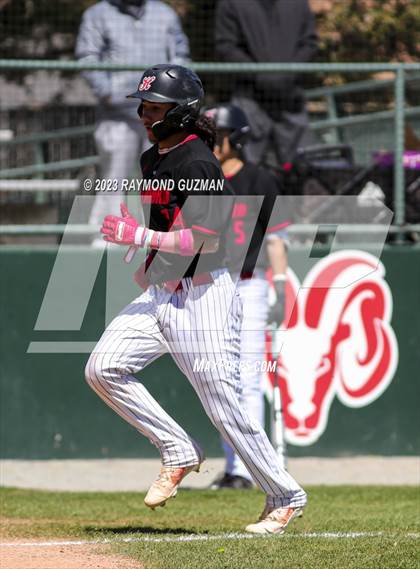 Thumbnail 1 in Hanford vs. Fresno photogallery.