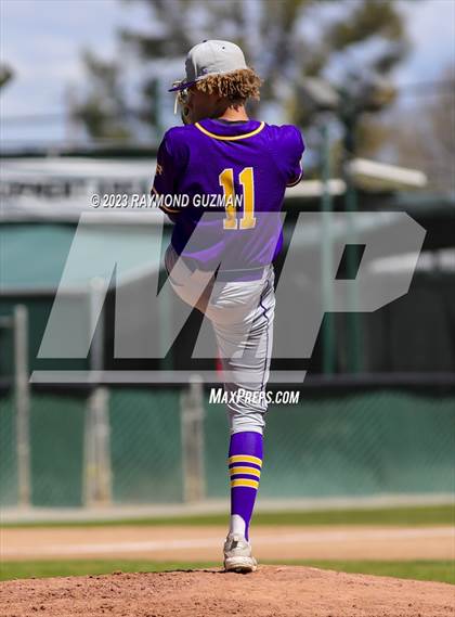Thumbnail 3 in Hanford vs. Fresno photogallery.