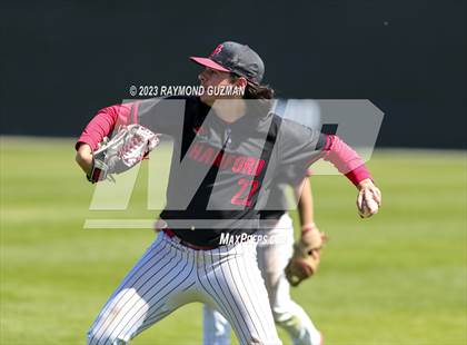 Thumbnail 3 in Hanford vs. Fresno photogallery.