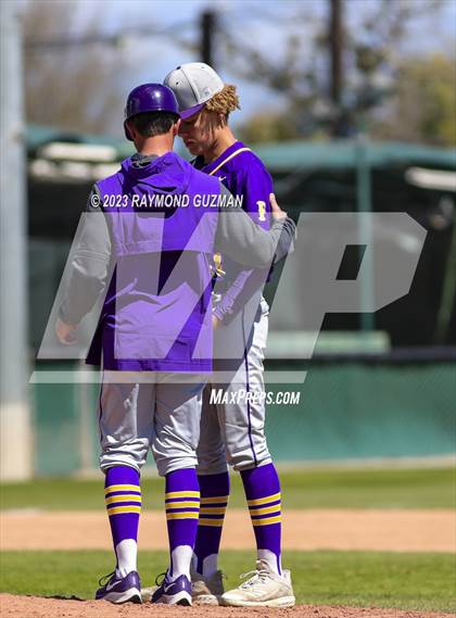 Thumbnail 3 in Hanford vs. Fresno photogallery.