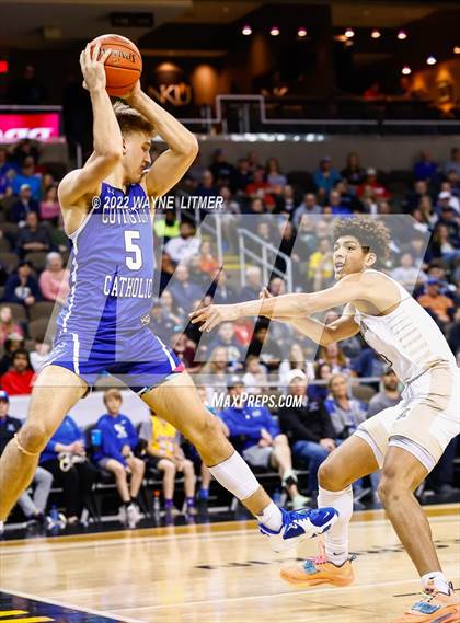 Thumbnail 3 in Covington Catholic vs Lloyd (9th Region Semifinal) photogallery.