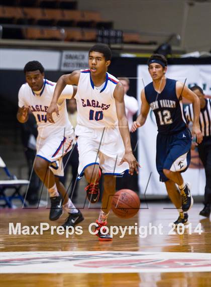 Thumbnail 3 in Immanuel vs Kern Valley (CIF CS D5 Final) photogallery.