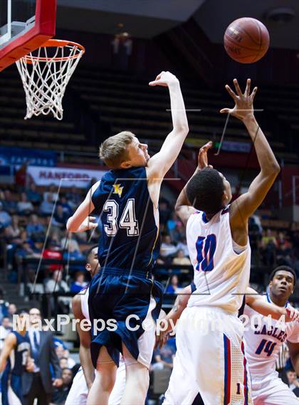 Thumbnail 2 in Immanuel vs Kern Valley (CIF CS D5 Final) photogallery.