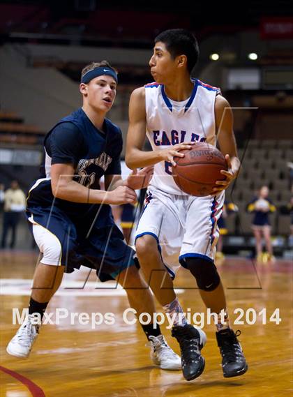 Thumbnail 2 in Immanuel vs Kern Valley (CIF CS D5 Final) photogallery.