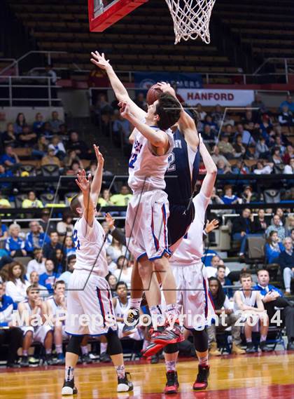 Thumbnail 3 in Immanuel vs Kern Valley (CIF CS D5 Final) photogallery.