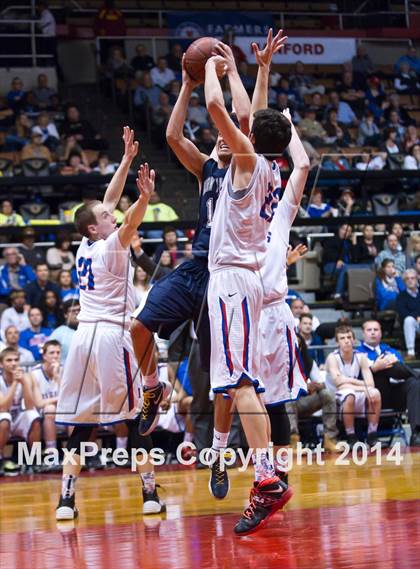 Thumbnail 1 in Immanuel vs Kern Valley (CIF CS D5 Final) photogallery.