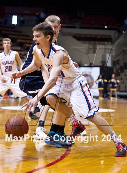 Thumbnail 3 in Immanuel vs Kern Valley (CIF CS D5 Final) photogallery.