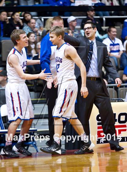 Thumbnail 2 in Immanuel vs Kern Valley (CIF CS D5 Final) photogallery.