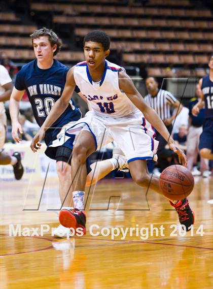 Thumbnail 1 in Immanuel vs Kern Valley (CIF CS D5 Final) photogallery.
