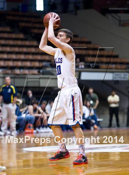 Thumbnail 1 in Immanuel vs Kern Valley (CIF CS D5 Final) photogallery.