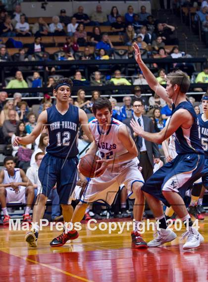 Thumbnail 1 in Immanuel vs Kern Valley (CIF CS D5 Final) photogallery.