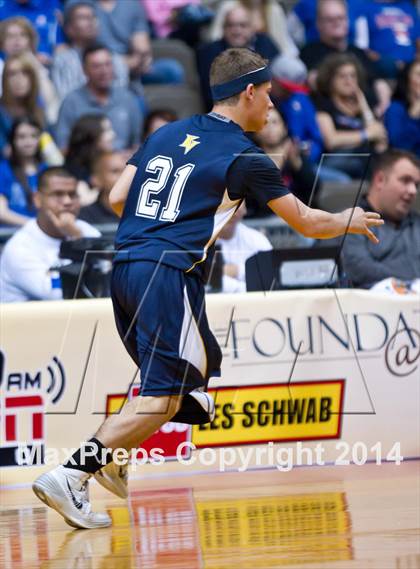 Thumbnail 3 in Immanuel vs Kern Valley (CIF CS D5 Final) photogallery.