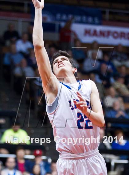 Thumbnail 2 in Immanuel vs Kern Valley (CIF CS D5 Final) photogallery.