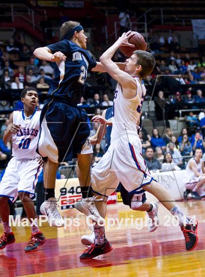 Thumbnail 1 in Immanuel vs Kern Valley (CIF CS D5 Final) photogallery.