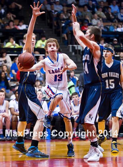 Thumbnail 1 in Immanuel vs Kern Valley (CIF CS D5 Final) photogallery.