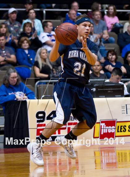 Thumbnail 3 in Immanuel vs Kern Valley (CIF CS D5 Final) photogallery.