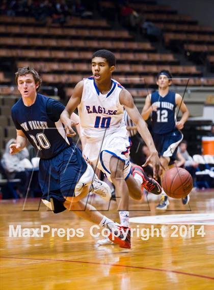 Thumbnail 2 in Immanuel vs Kern Valley (CIF CS D5 Final) photogallery.