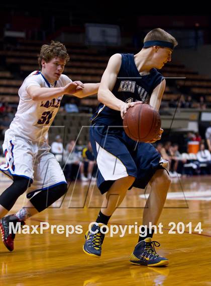 Thumbnail 2 in Immanuel vs Kern Valley (CIF CS D5 Final) photogallery.