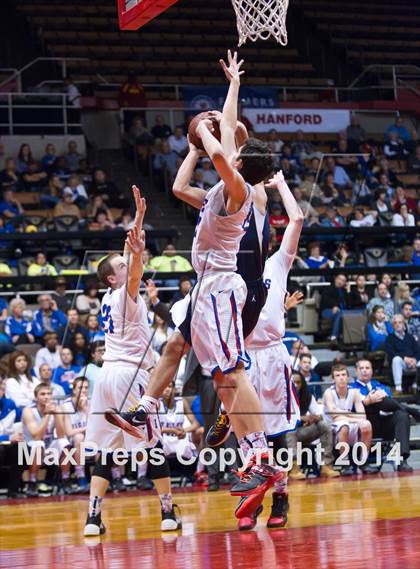 Thumbnail 2 in Immanuel vs Kern Valley (CIF CS D5 Final) photogallery.