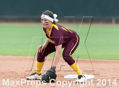 Thumbnail 2 in Coronado vs. Deer Park (UIL 5A Semifinal Playoff) photogallery.