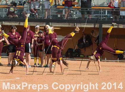 Thumbnail 1 in Coronado vs. Deer Park (UIL 5A Semifinal Playoff) photogallery.