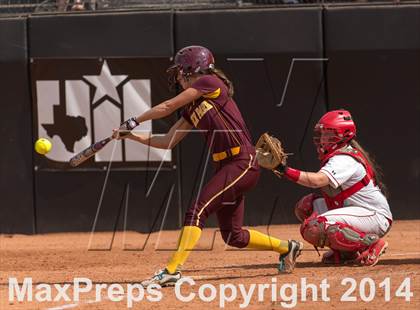 Thumbnail 2 in Coronado vs. Deer Park (UIL 5A Semifinal Playoff) photogallery.