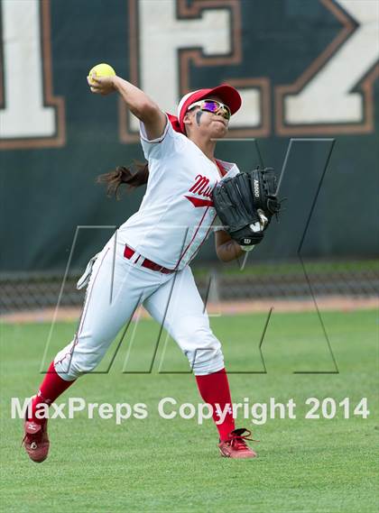 Thumbnail 1 in Coronado vs. Deer Park (UIL 5A Semifinal Playoff) photogallery.