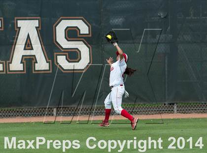 Thumbnail 3 in Coronado vs. Deer Park (UIL 5A Semifinal Playoff) photogallery.