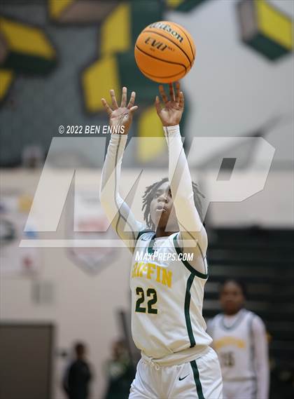 Thumbnail 3 in Griffin vs Harris County (Region 2AAAAA Girls Semi-Final) photogallery.