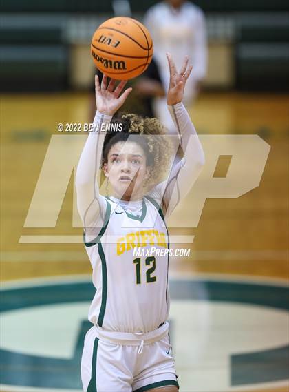 Thumbnail 2 in Griffin vs Harris County (Region 2AAAAA Girls Semi-Final) photogallery.