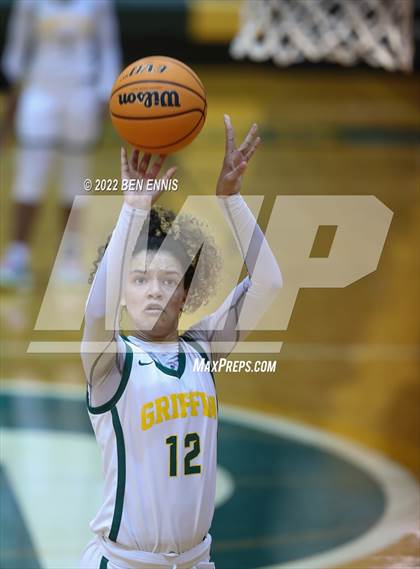 Thumbnail 2 in Griffin vs Harris County (Region 2AAAAA Girls Semi-Final) photogallery.