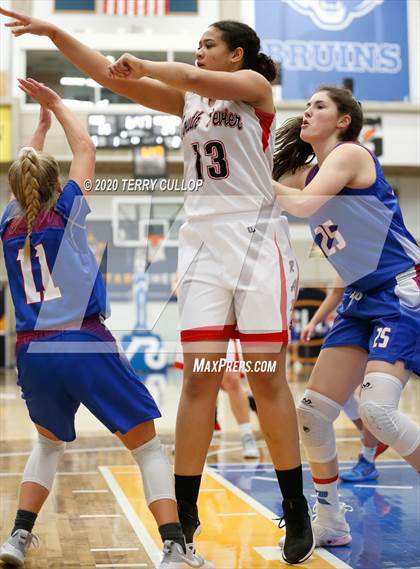Thumbnail 3 in Richfield vs. South Sevier (UHSAA 3A Semifinal) photogallery.