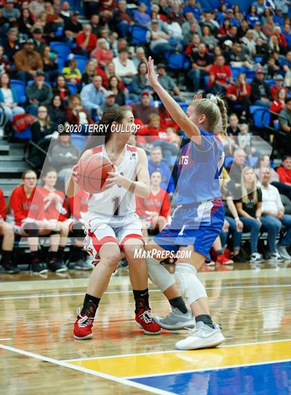 Thumbnail 2 in Richfield vs. South Sevier (UHSAA 3A Semifinal) photogallery.