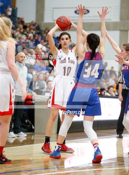 Thumbnail 3 in Richfield vs. South Sevier (UHSAA 3A Semifinal) photogallery.