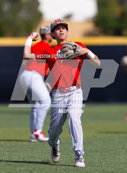 Thumbnail 2 in Mater Dei @ JSerra Catholic photogallery.