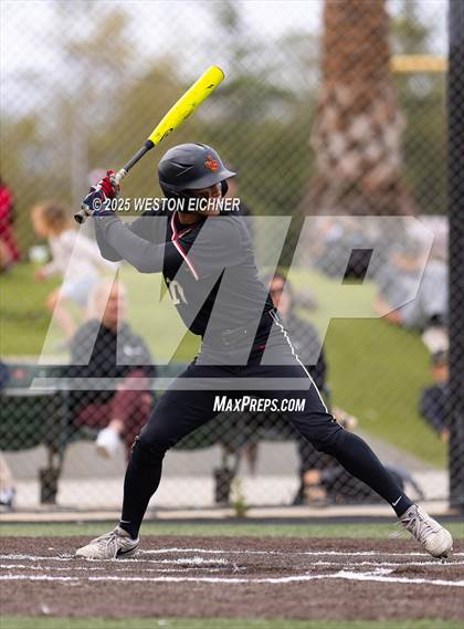 Thumbnail 2 in Mater Dei @ JSerra Catholic photogallery.