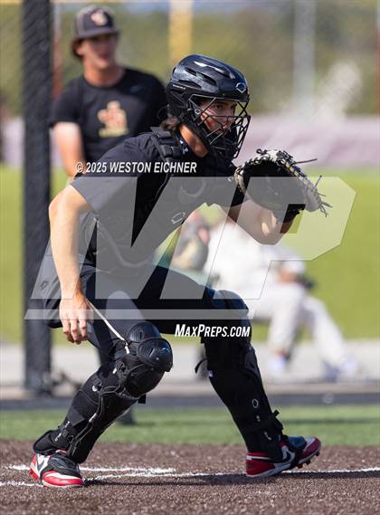 Thumbnail 1 in Mater Dei @ JSerra Catholic photogallery.